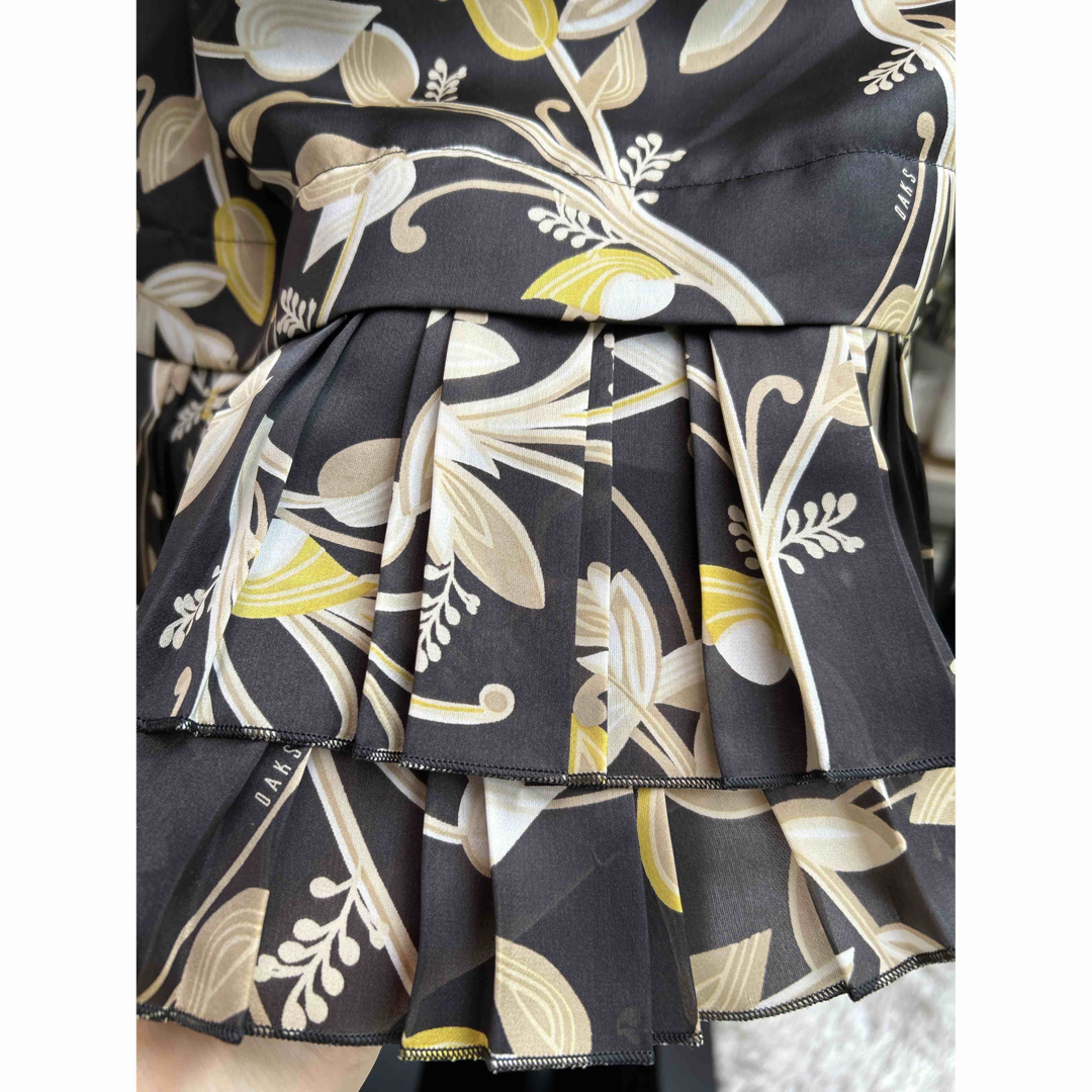DAKS(ダックス)の綺麗なお姉さんのDAKSロゴサテンスカート レディースのスカート(ひざ丈スカート)の商品写真