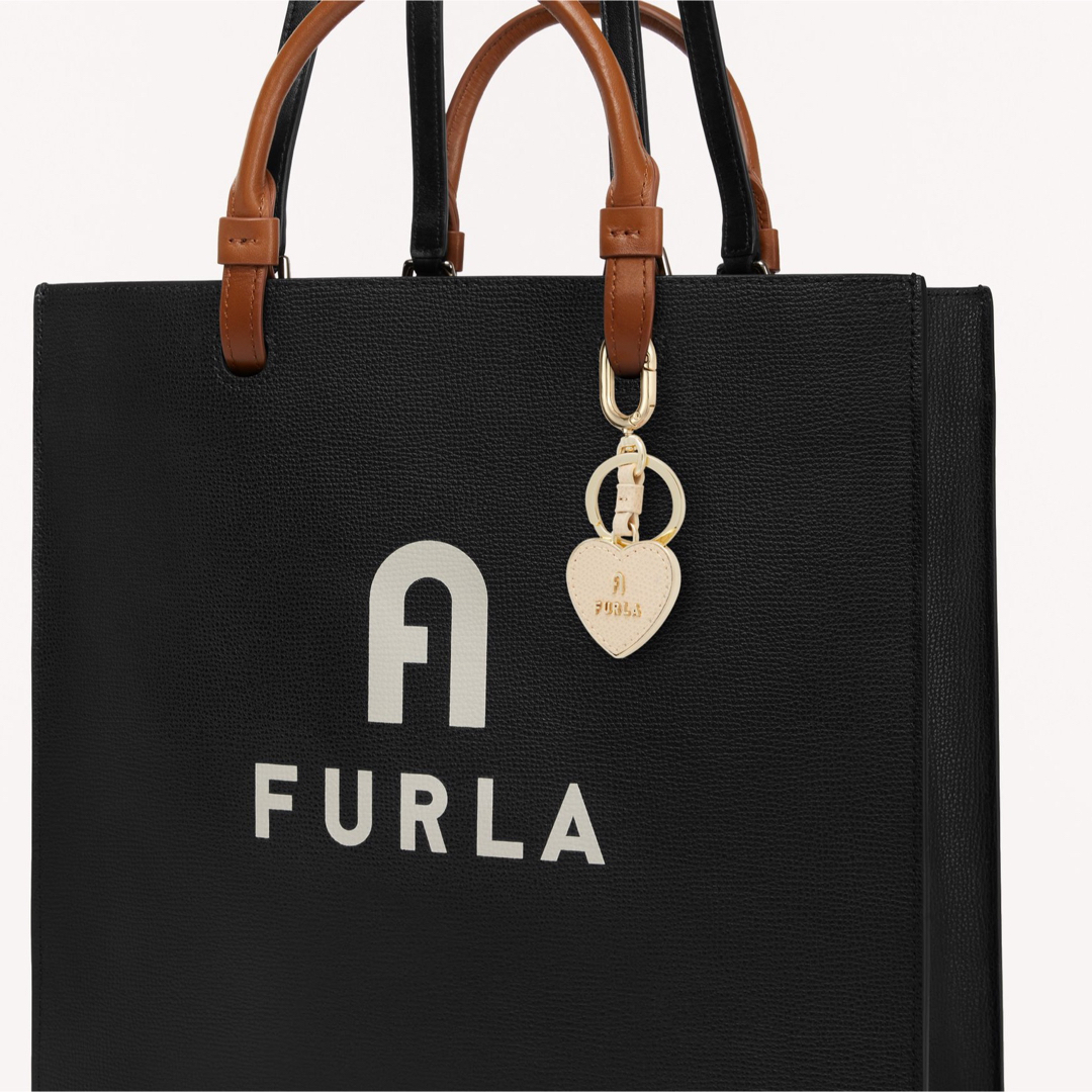 【値下げ交渉可】FURLA ハートキーリング