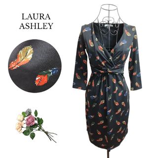 ローラアシュレイ(LAURA ASHLEY)の極良品 LAURA ASHLEY 膝丈ワンピース 黒 羽根 七分袖 伸縮性あり(ひざ丈ワンピース)