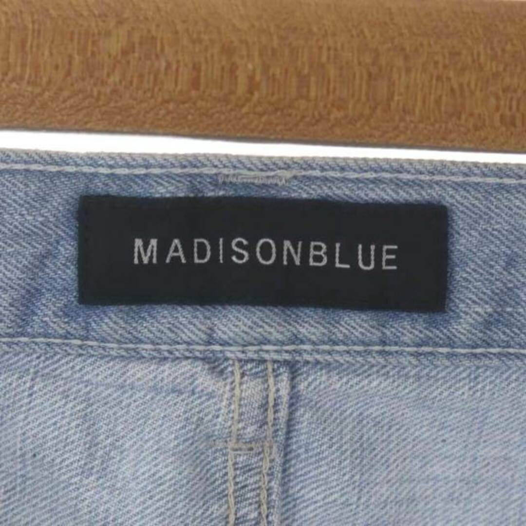 MADISONBLUE(マディソンブルー)のマディソンブルー ボタンフライ ストレートデニム パンツ 00 ライトブルー レディースのパンツ(デニム/ジーンズ)の商品写真