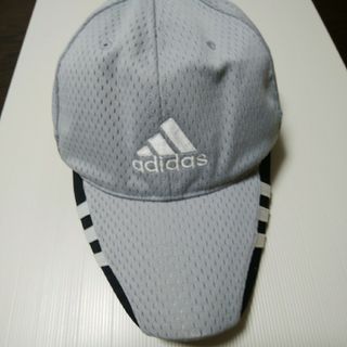 アディダス(adidas)の値下げ！adidas　キャップ　フリーサイズ(59-62cm）グレー　メッシュ(その他)