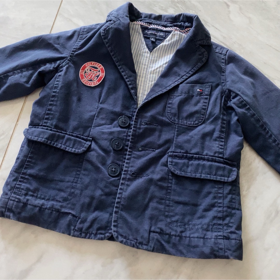 TOMMY HILFIGER(トミーヒルフィガー)の［送料込］90サイズ　トミーヒルフィガー　キッズ　ジャケット キッズ/ベビー/マタニティのキッズ服男の子用(90cm~)(ジャケット/上着)の商品写真