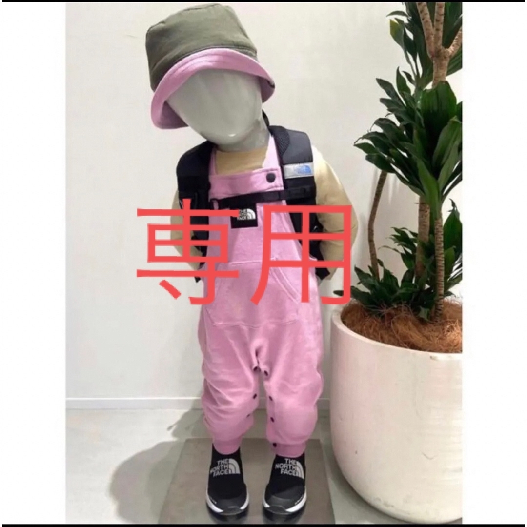 キッズ服男の子用(90cm~)ノースフェイス　スウェットロゴオーバーオール　ピンク　90