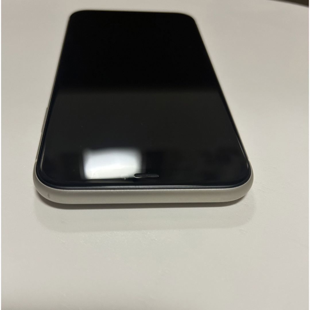 iPhone11 ホワイト 64GB SIMフリー スマホ/家電/カメラのスマートフォン/携帯電話(スマートフォン本体)の商品写真