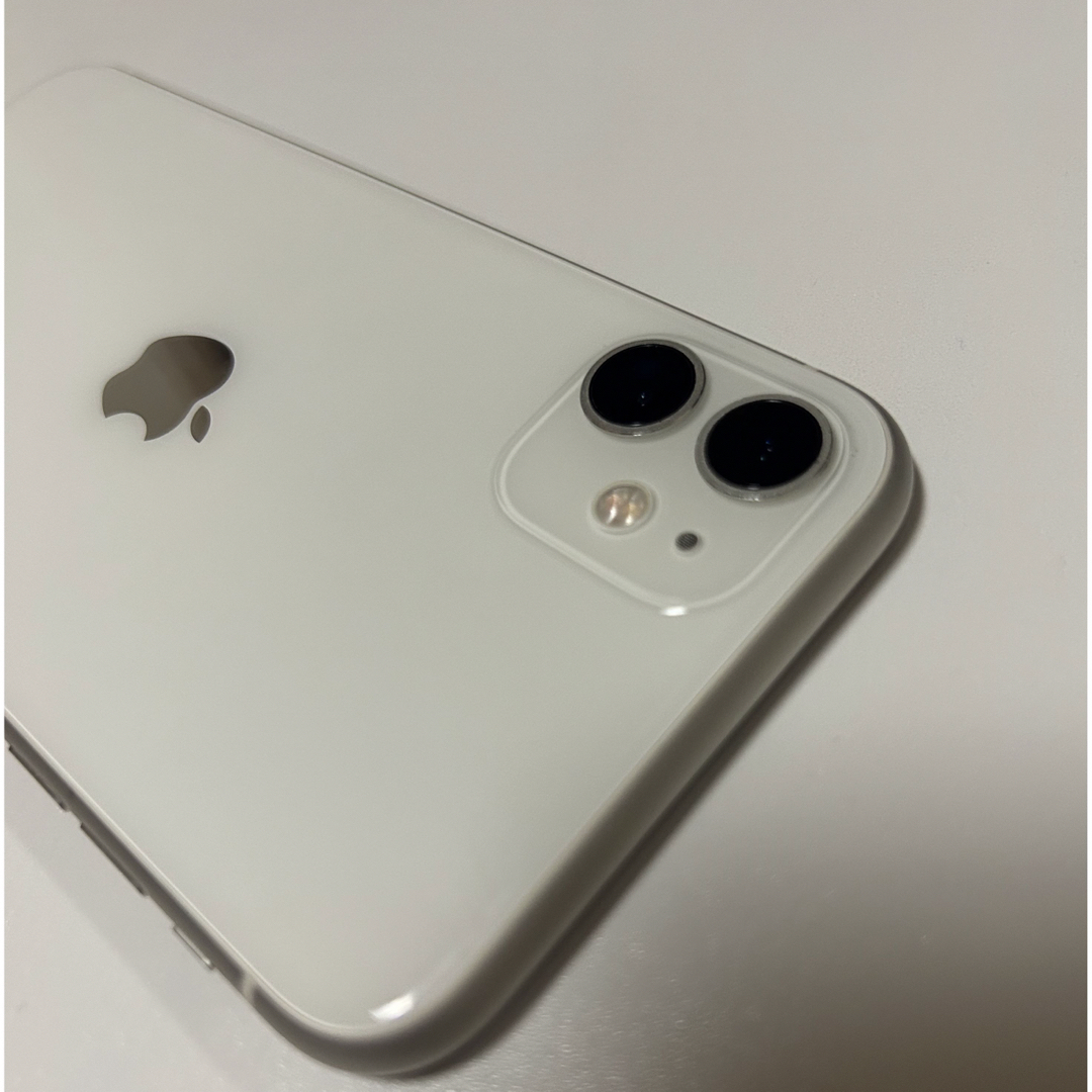 iPhone11 ホワイト 64GB SIMフリー スマホ/家電/カメラのスマートフォン/携帯電話(スマートフォン本体)の商品写真