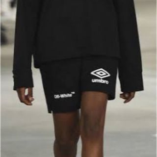 オフホワイト(OFF-WHITE)のoff-white umbro ショートパンツ 黒 M(ショートパンツ)