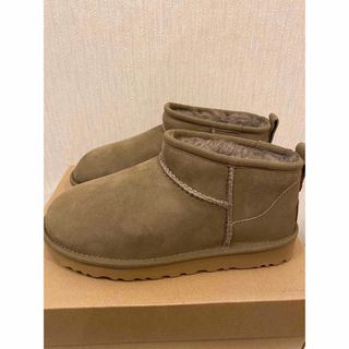 UGG - アグ UGG ムートン ブーツ クラシック ウルトラ ミニ シープ