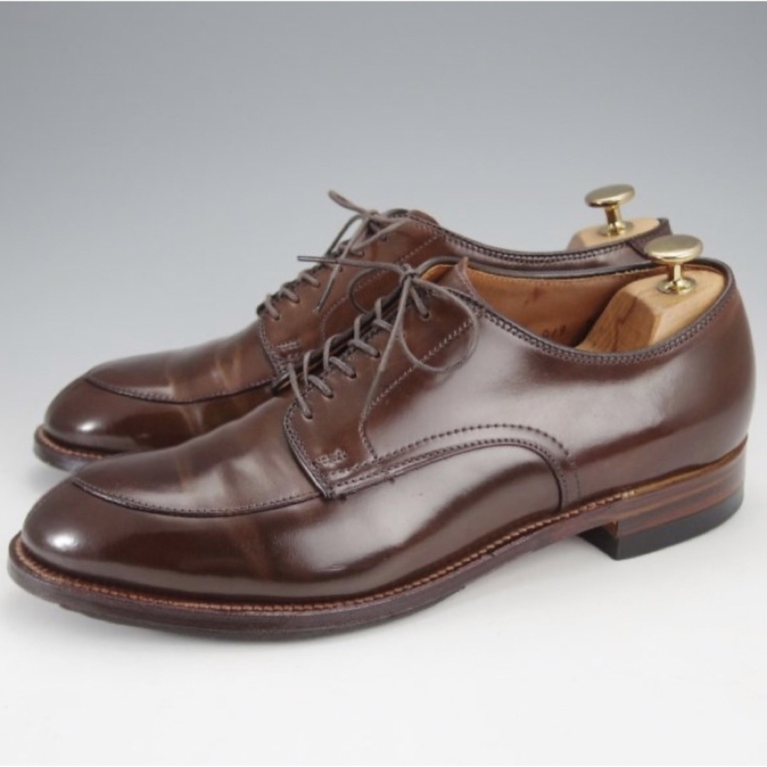 Alden(オールデン)の週末限定値引　激レアAlden  Vチップ 8D 125周年記念色ダークブラウン メンズの靴/シューズ(ドレス/ビジネス)の商品写真