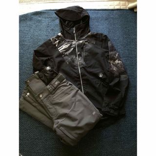 VOLCOM スノーボードウェア　レディースM 美品