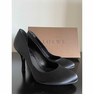ロエベ(LOEWE)のロエベ  靴　サテン　黒　パンプス　37(ハイヒール/パンプス)