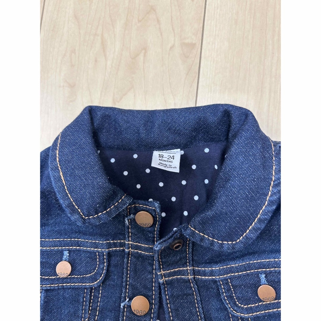 GAP(ギャップ)のニットワンピース&デニムジャケット【サイズ80-90】 キッズ/ベビー/マタニティのベビー服(~85cm)(ワンピース)の商品写真