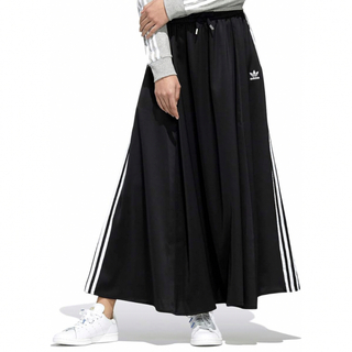 アディダス(adidas)のadidas originals ロングサテンスカート　ブラック(ロングスカート)