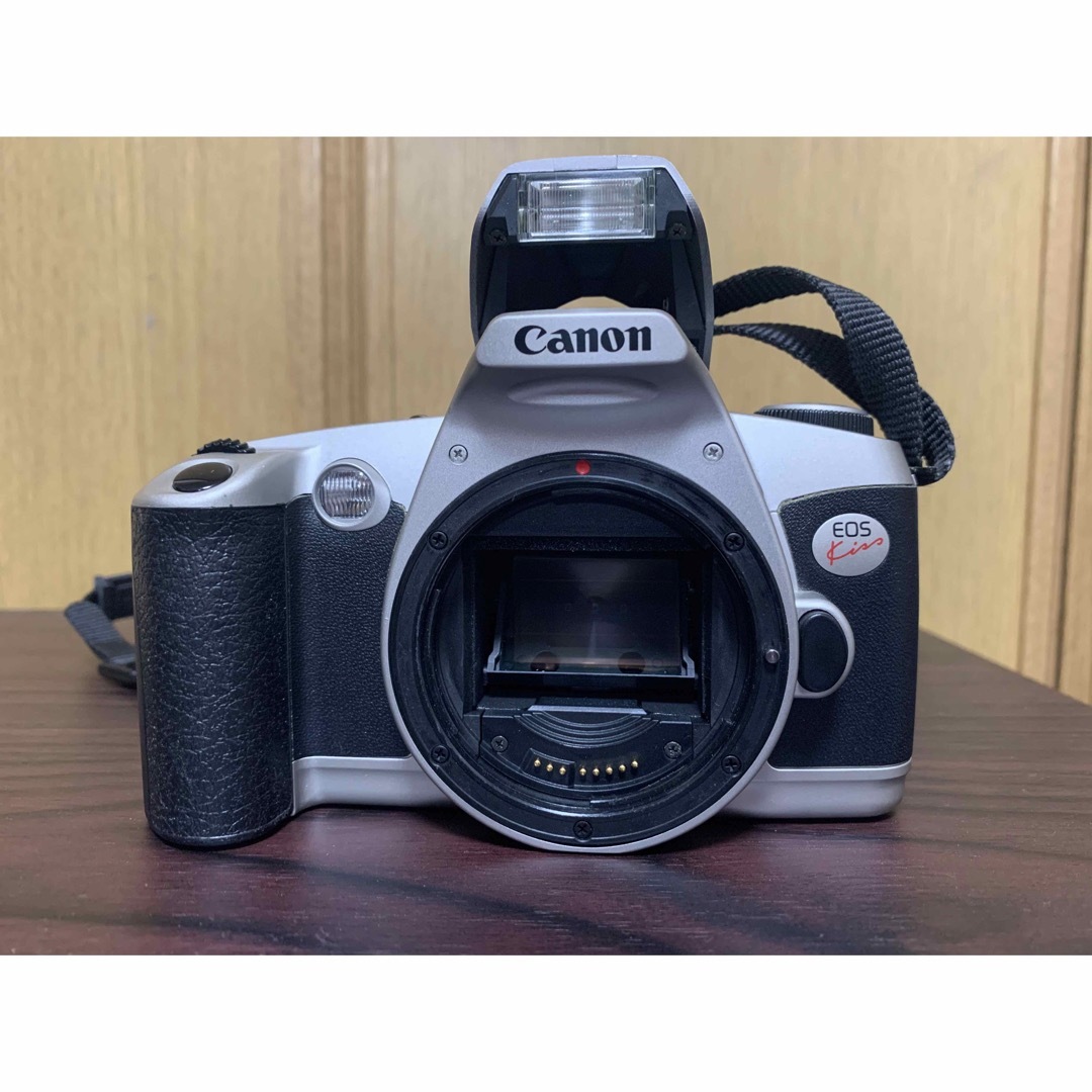Canon(キヤノン)のCanon NEW EOS Kiss（2代目）レンズ　一式 スマホ/家電/カメラのカメラ(フィルムカメラ)の商品写真