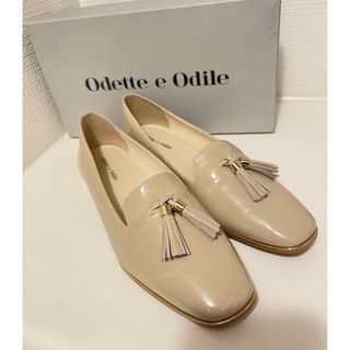 オデットエオディール(Odette e Odile)の新品タッセルローファー24センチ　ベージュ(ローファー/革靴)