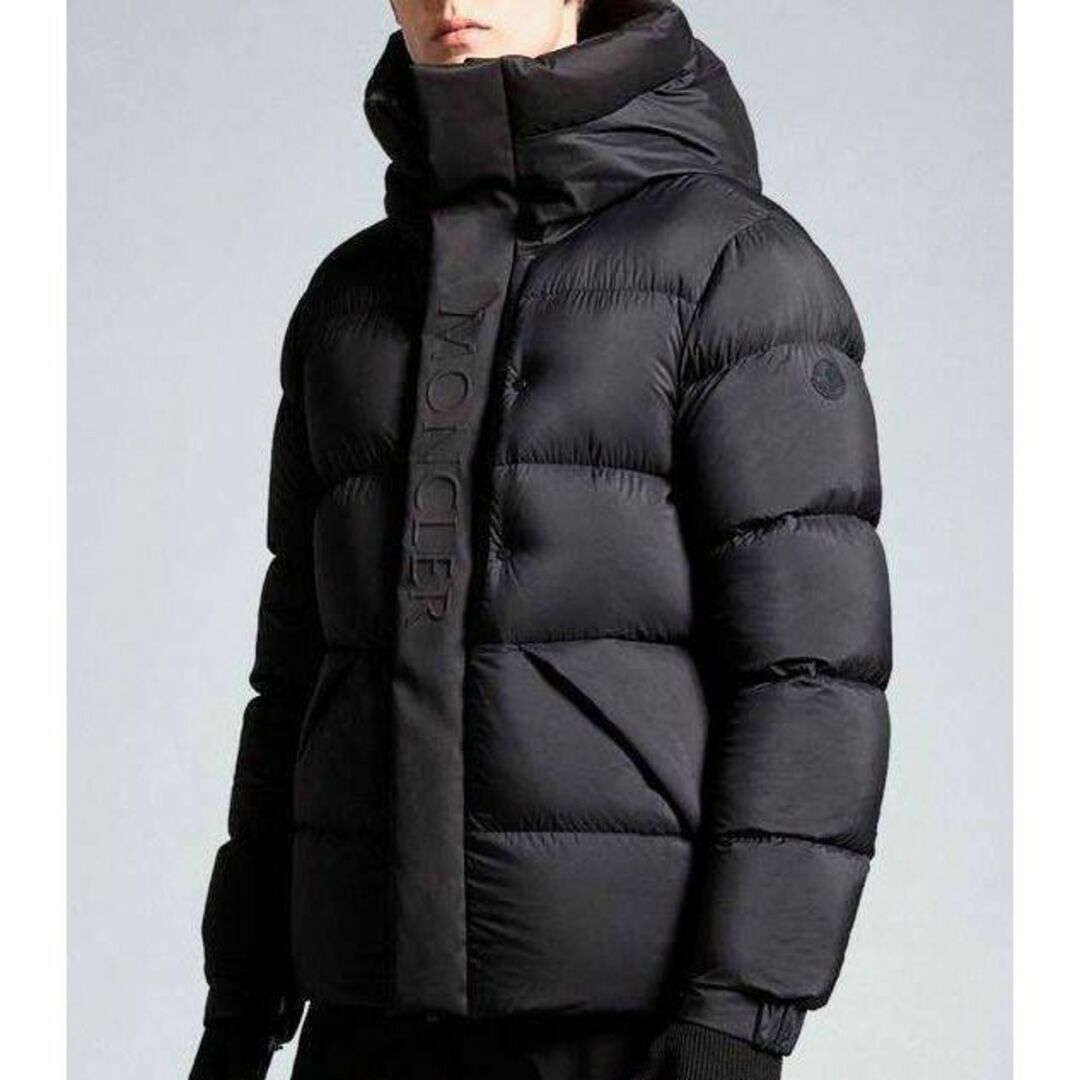 MONCLER - 【新品】モンクレールダウンジャケットの通販 by チェリー's ...