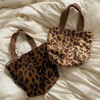 韓国デザイン♡秋冬新品　おしゃれ　brown leopard　レオパード　バッグ(トートバッグ)