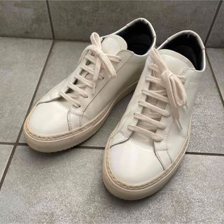 【新品未使用】 COMMON PROJECTS コモンプロジェクト スニーカー 靴 TOURNAMENT LOW CLASSIC IN CANVAS 日本未上陸 海外限定 5219 【39（約24.0cm）/WHITE】cm394041424344