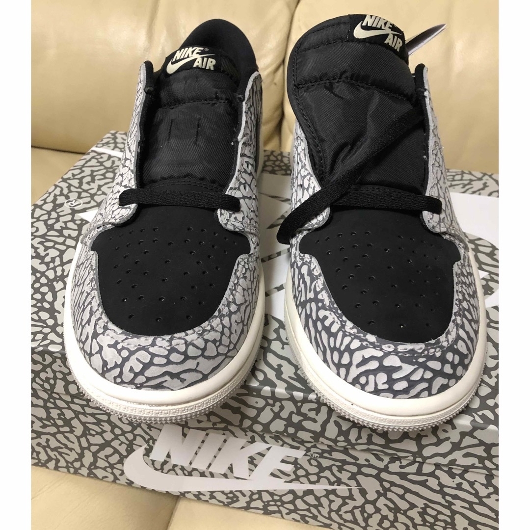 Jordan Brand（NIKE）(ジョーダン)のジョーダン1 JORDAN 1 LOW OG ブラックセメント　27.5 メンズの靴/シューズ(スニーカー)の商品写真