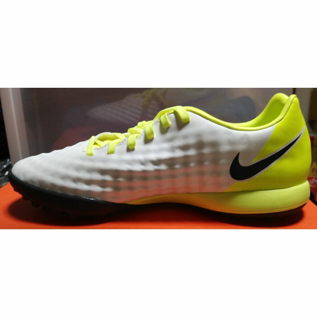 NIKE(ナイキ)のナイキ　MAGISTA　X　ONDA　Ⅱ　TF　サイズ：27.0cm　未着用 スポーツ/アウトドアのサッカー/フットサル(シューズ)の商品写真