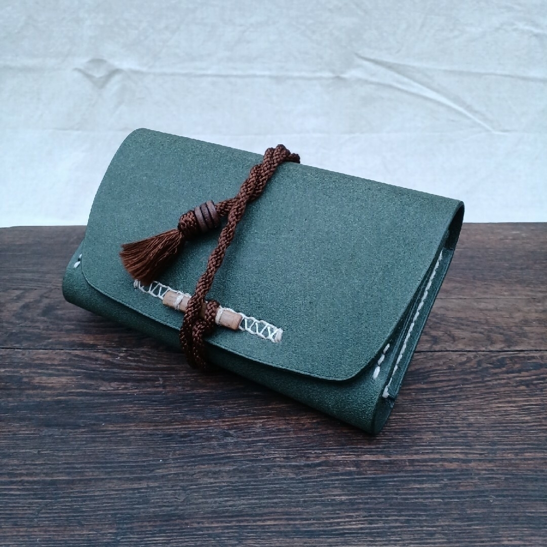 Itrian Leather Nephlite Green  / シャグポーチ