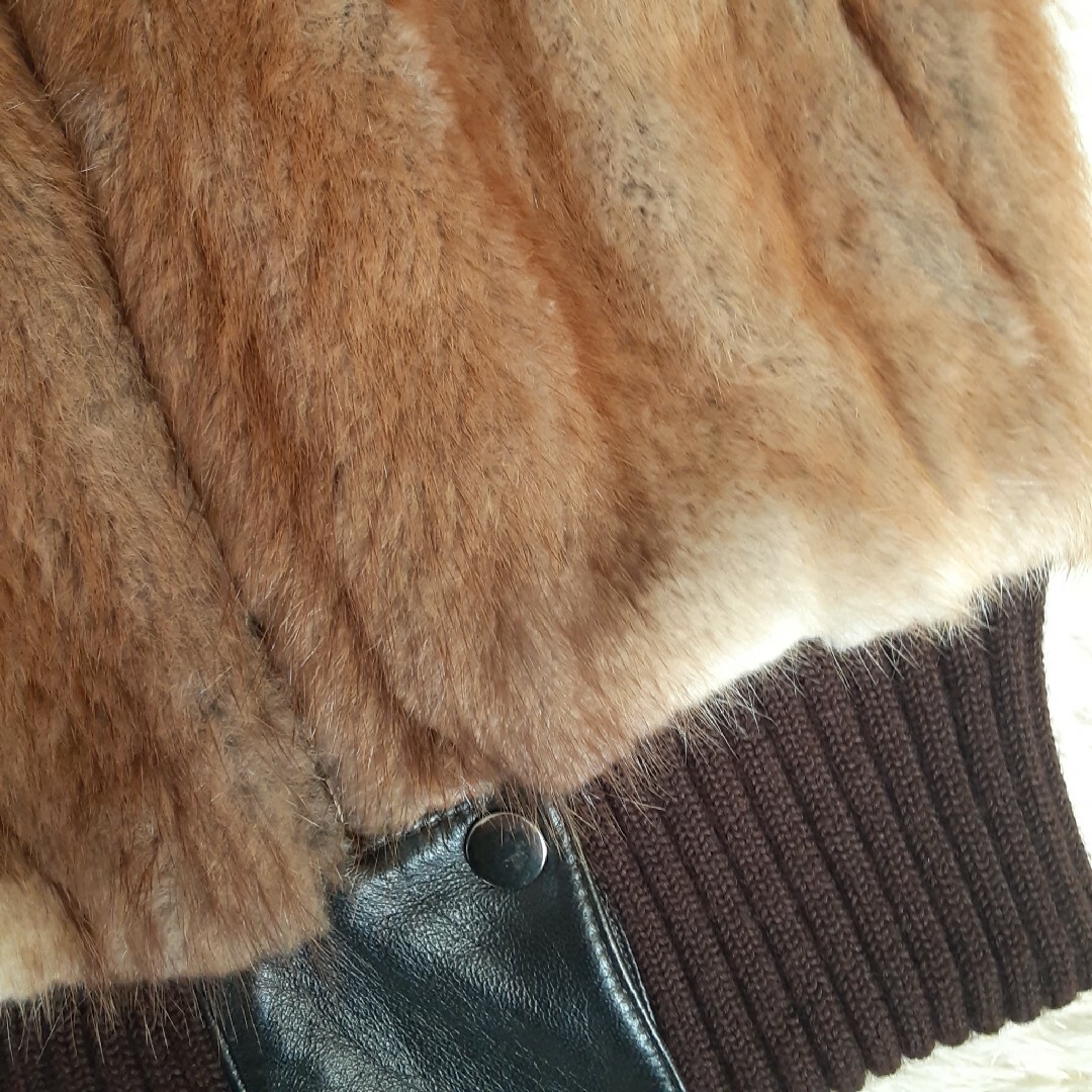 MOONBAT(ムーンバット)のMOONBAT　マスクラット　ファーベスト　美品 レディースのジャケット/アウター(毛皮/ファーコート)の商品写真