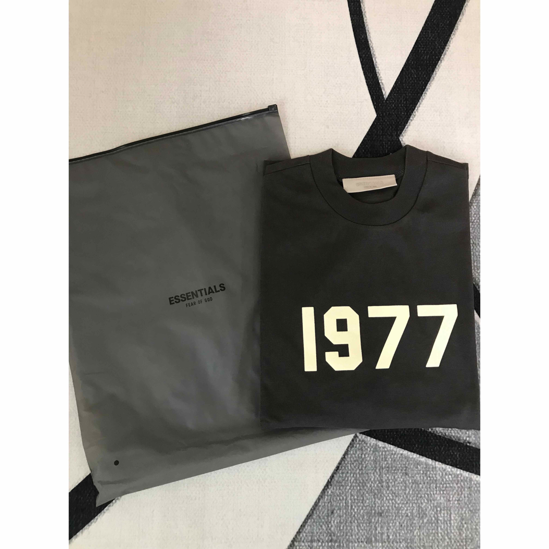 FEAR OF GOD - 新品未使用 FOG Essentials 1977 長袖Tシャツ S IRONの