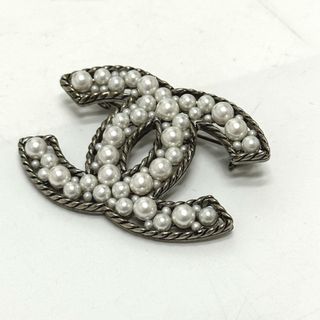 シャネル(CHANEL)のシャネル CHANEL CC ココマーク フェイクパール 13C アクセサリー ブローチ メタル シルバー 美品(ブローチ/コサージュ)