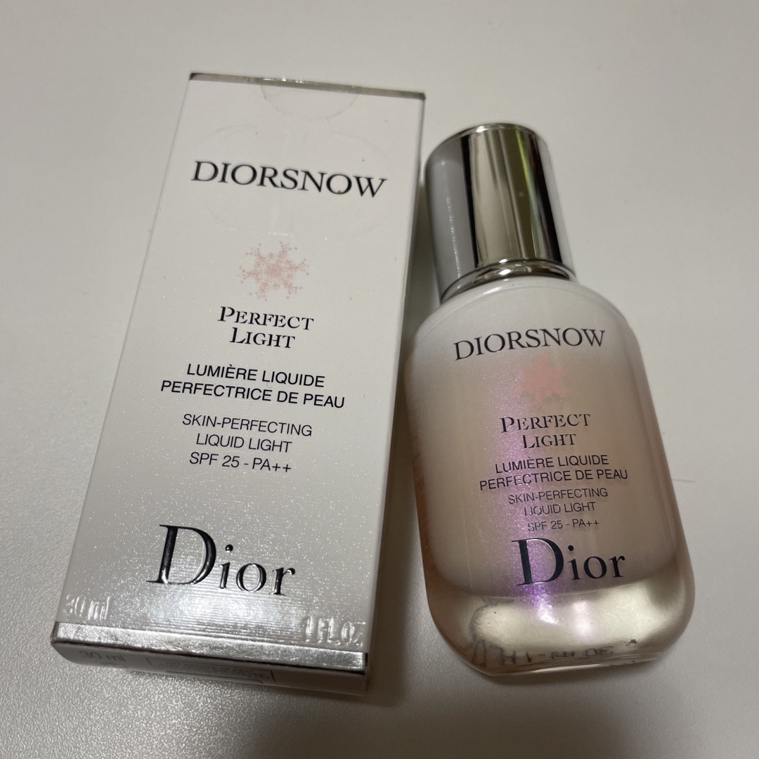 Dior(ディオール)のディオール スノーパーフェクトライト コスメ/美容のベースメイク/化粧品(化粧下地)の商品写真