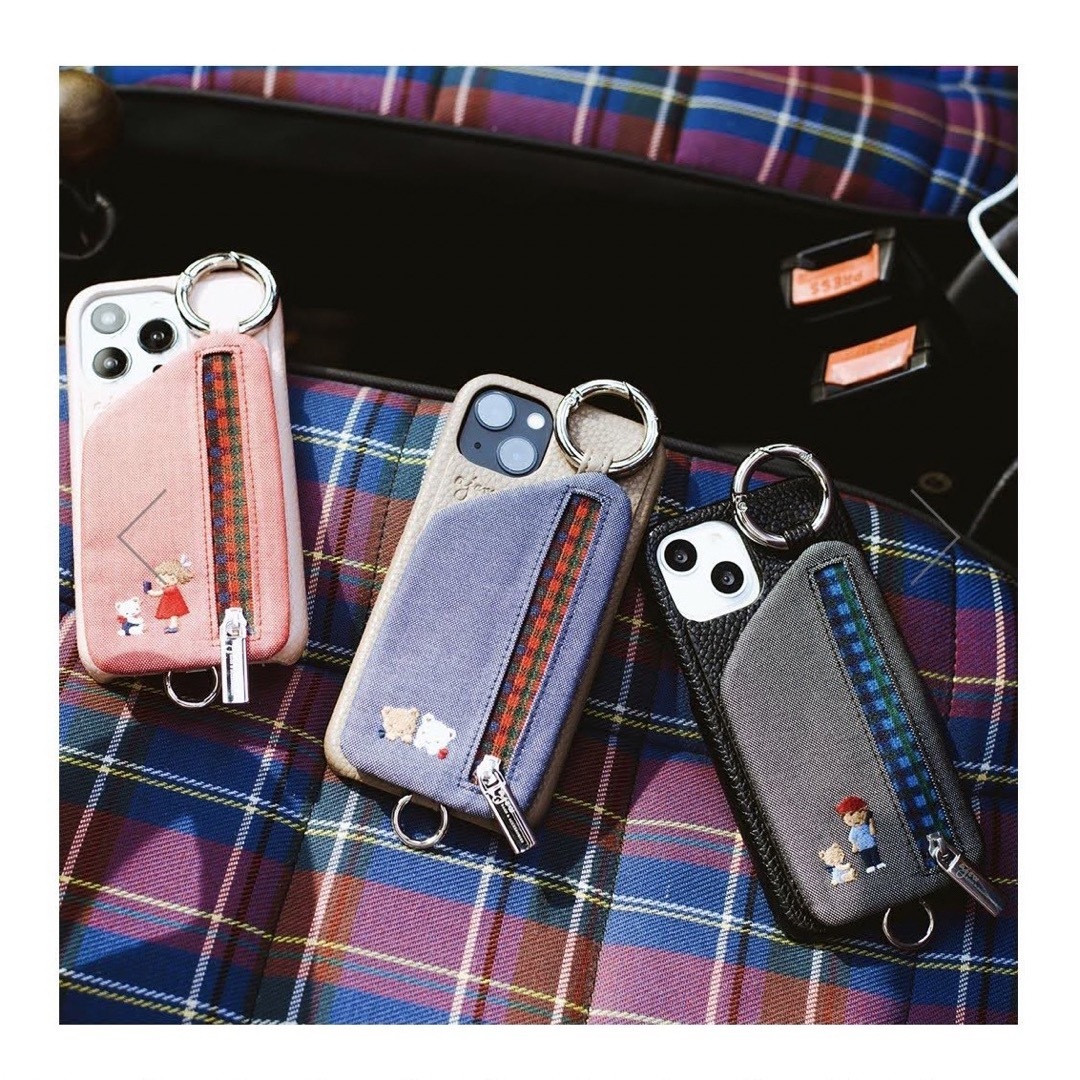 familiar - familiar ajew コラボ iPhone13pro ピンクの通販 by 
