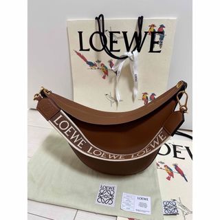 ロエベ(LOEWE)の【新品】Loewe Luna bag ルナ　バッグ　ミディアム　ブラウン(ショルダーバッグ)