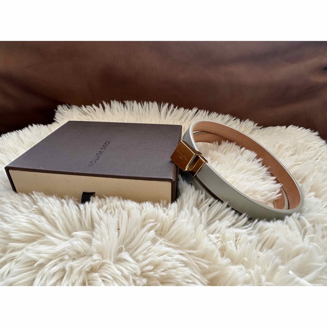 【LOUIS VUITTON】ルイビトン ベルト レディース 細身 シルバー色