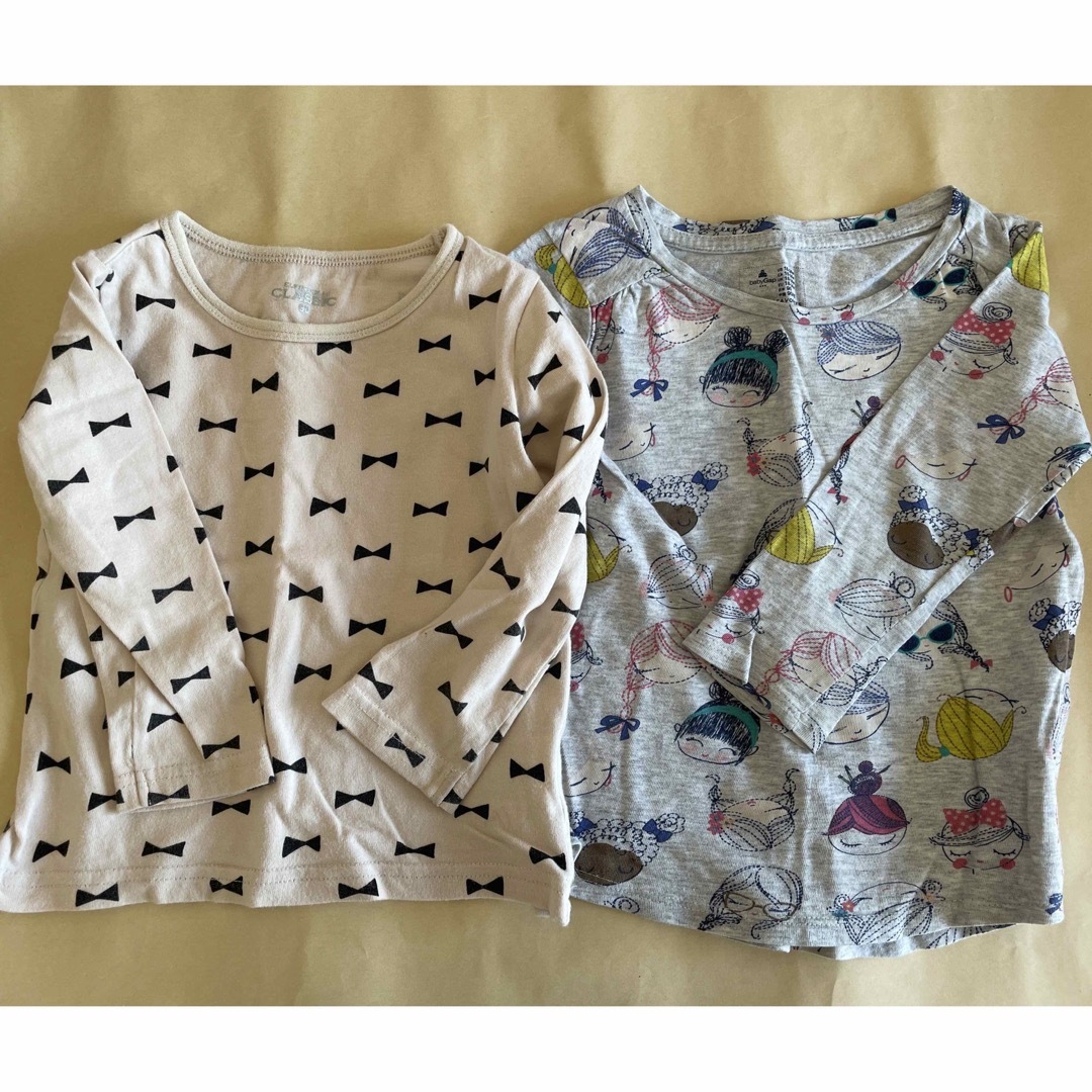 babyGAP(ベビーギャップ)のトップス　90センチ　2点セット！ キッズ/ベビー/マタニティのキッズ服女の子用(90cm~)(Tシャツ/カットソー)の商品写真