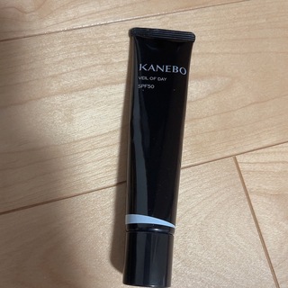 カネボウ(Kanebo)の　KANEBO ヴェイルオブデイ　日中用美容液 40g SPF50 　 (美容液)