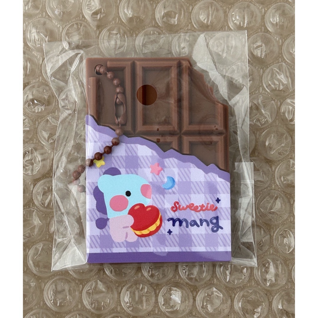 BT21(ビーティーイシビル)のBT21 minini  チョコレート　ラバーキーホルダー エンタメ/ホビーのタレントグッズ(アイドルグッズ)の商品写真