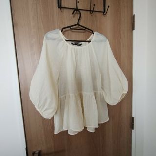 ザラ(ZARA)のZARA バルーン袖ドットブラウス PLST ships UNIQLO gu(シャツ/ブラウス(半袖/袖なし))