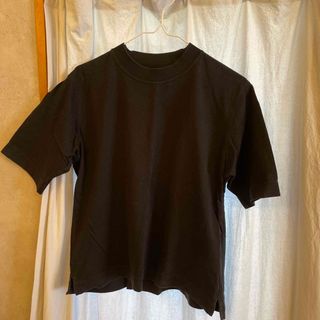 ユニクロ(UNIQLO)のUNIQLO 黒　Tシャツ(Tシャツ(半袖/袖なし))