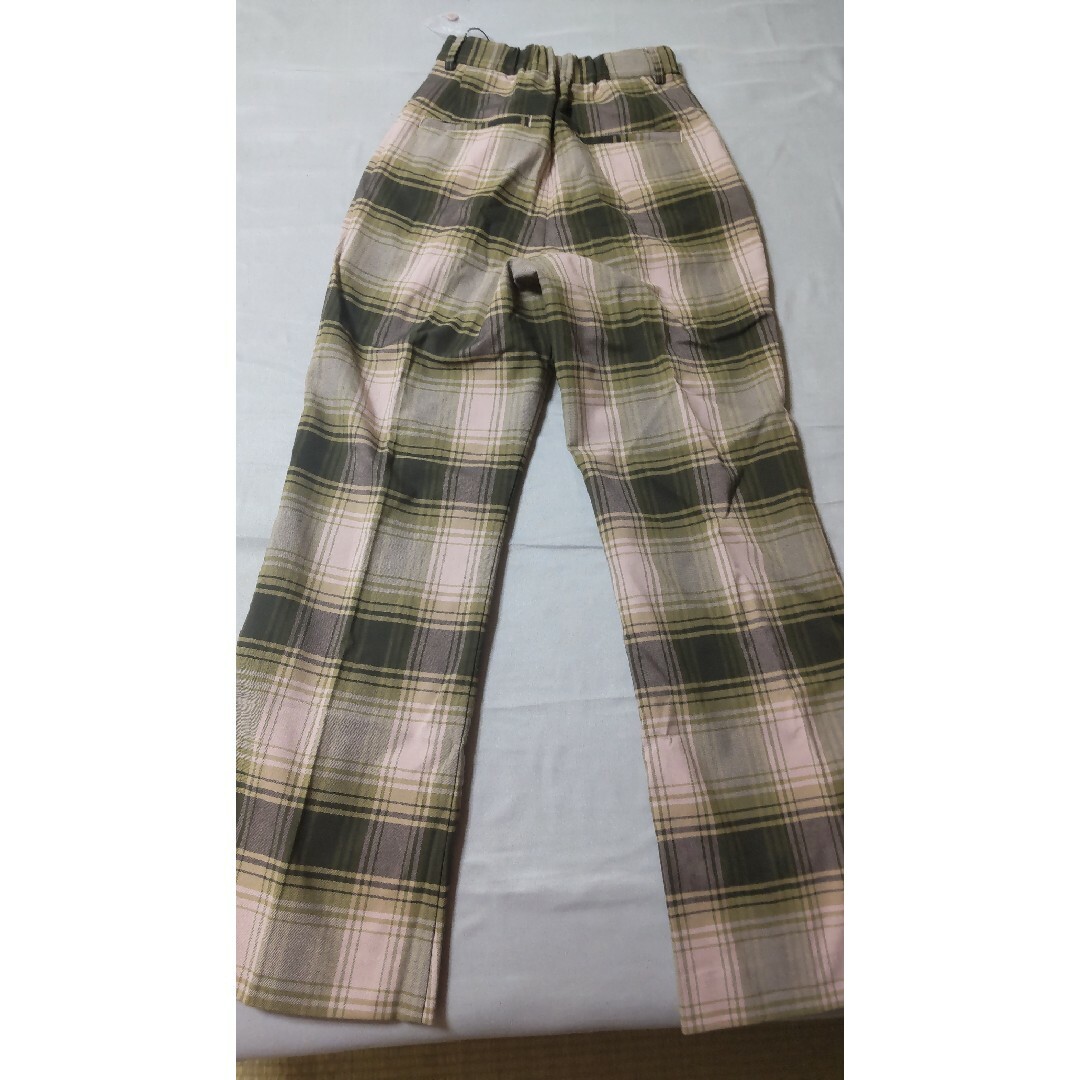 moussy(マウジー)のマウジ   タグ付き  TARTAN CHECK FLARE パンツ6 レディースのパンツ(カジュアルパンツ)の商品写真