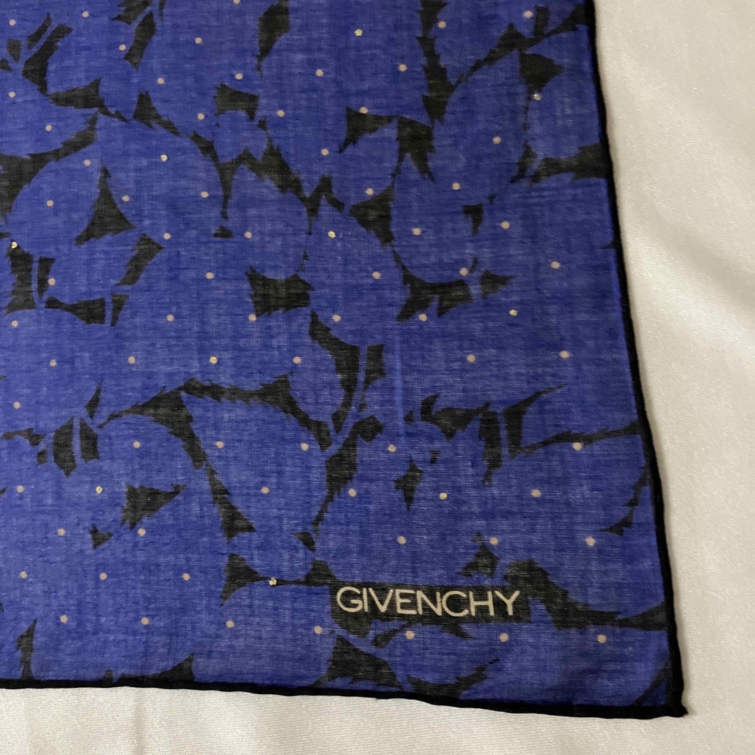 GIVENCHY(ジバンシィ)のジバンシｨ ハンカチ レディースのファッション小物(ハンカチ)の商品写真