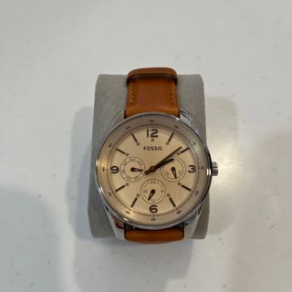 FOSSIL(腕時計 ・ ブラウン/茶色系)のフリマアイテム一覧 FOSSIL(腕時計 ・ ブラウン/茶色系)のフリマアイテム一覧