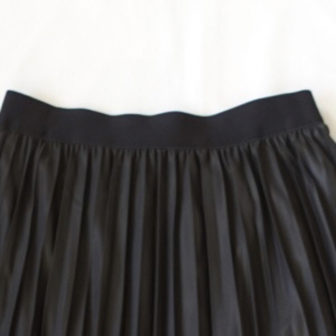 URBAN RESEARCH(アーバンリサーチ)のアーバンリサーチ　プリーツスカート　黒　フリーサイズ レディースのスカート(ロングスカート)の商品写真