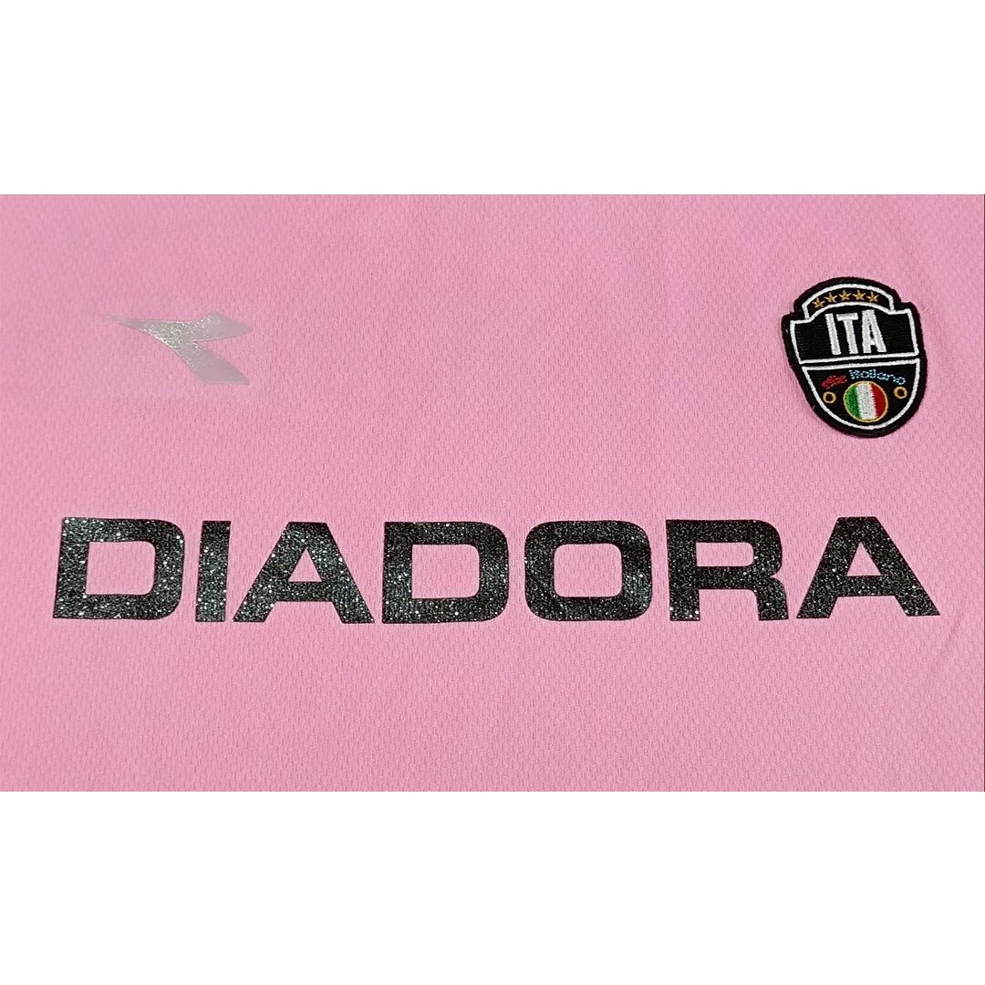 DIADORA(ディアドラ)の・古着　ディアドラ　ラメロゴ　プラクティスTシャツ　Mサイズ スポーツ/アウトドアのサッカー/フットサル(ウェア)の商品写真