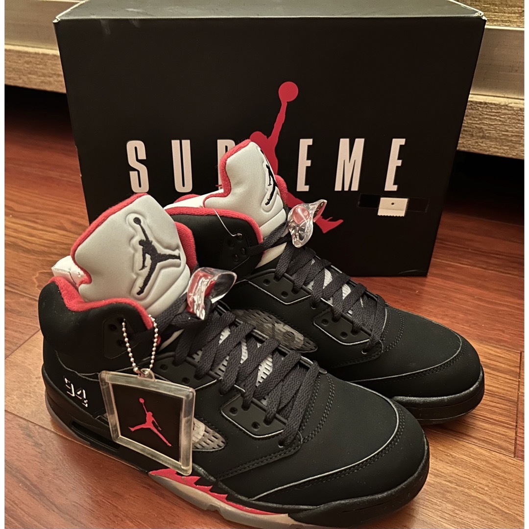 新品 未使用 Supreme×Nike Air Jordan 5 Retro 新品 未使用 Supreme×Nike Air Jordan 5 Retro