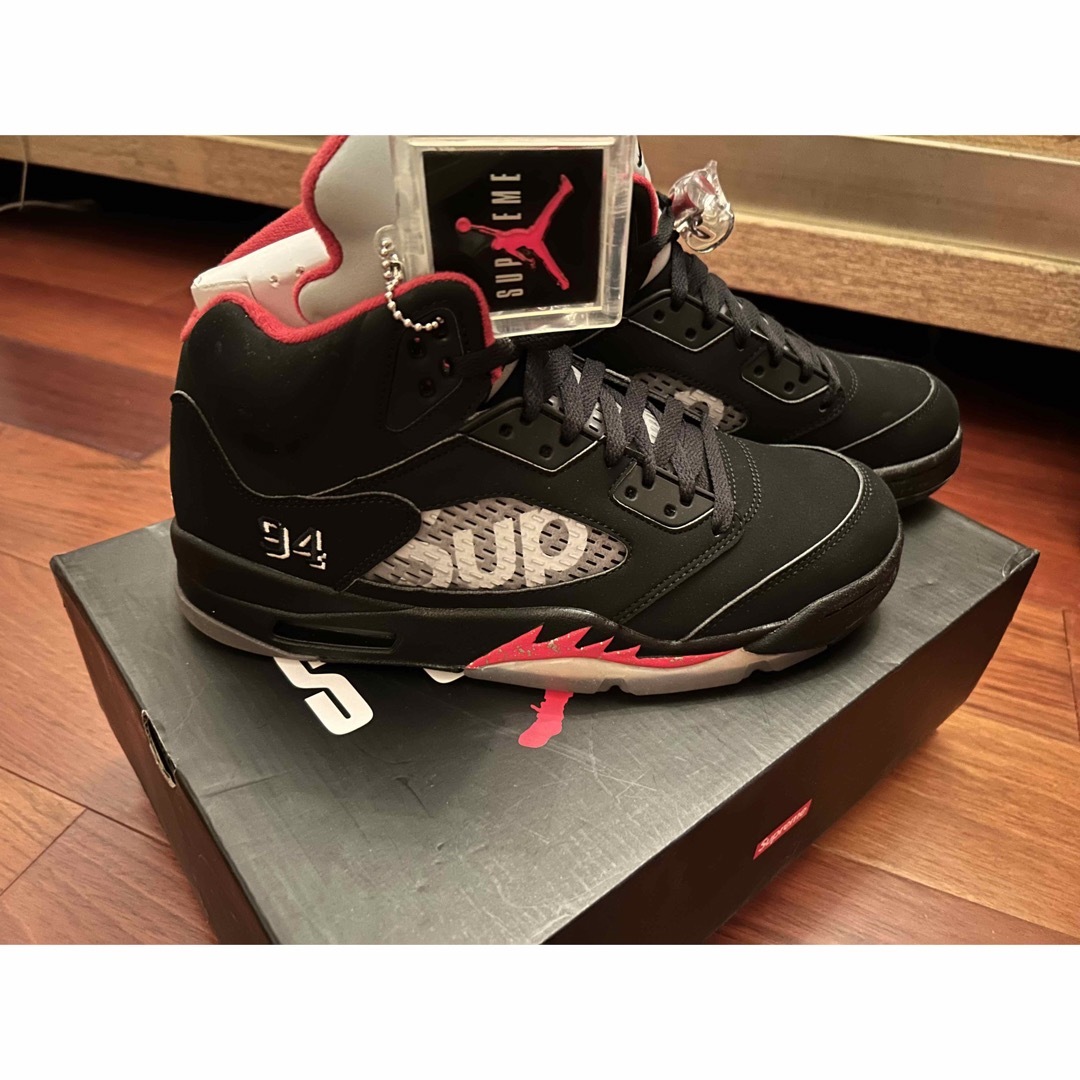 新品 未使用 Supreme×Nike Air Jordan 5 Retro 新品 未使用 Supreme×Nike Air Jordan 5 Retro