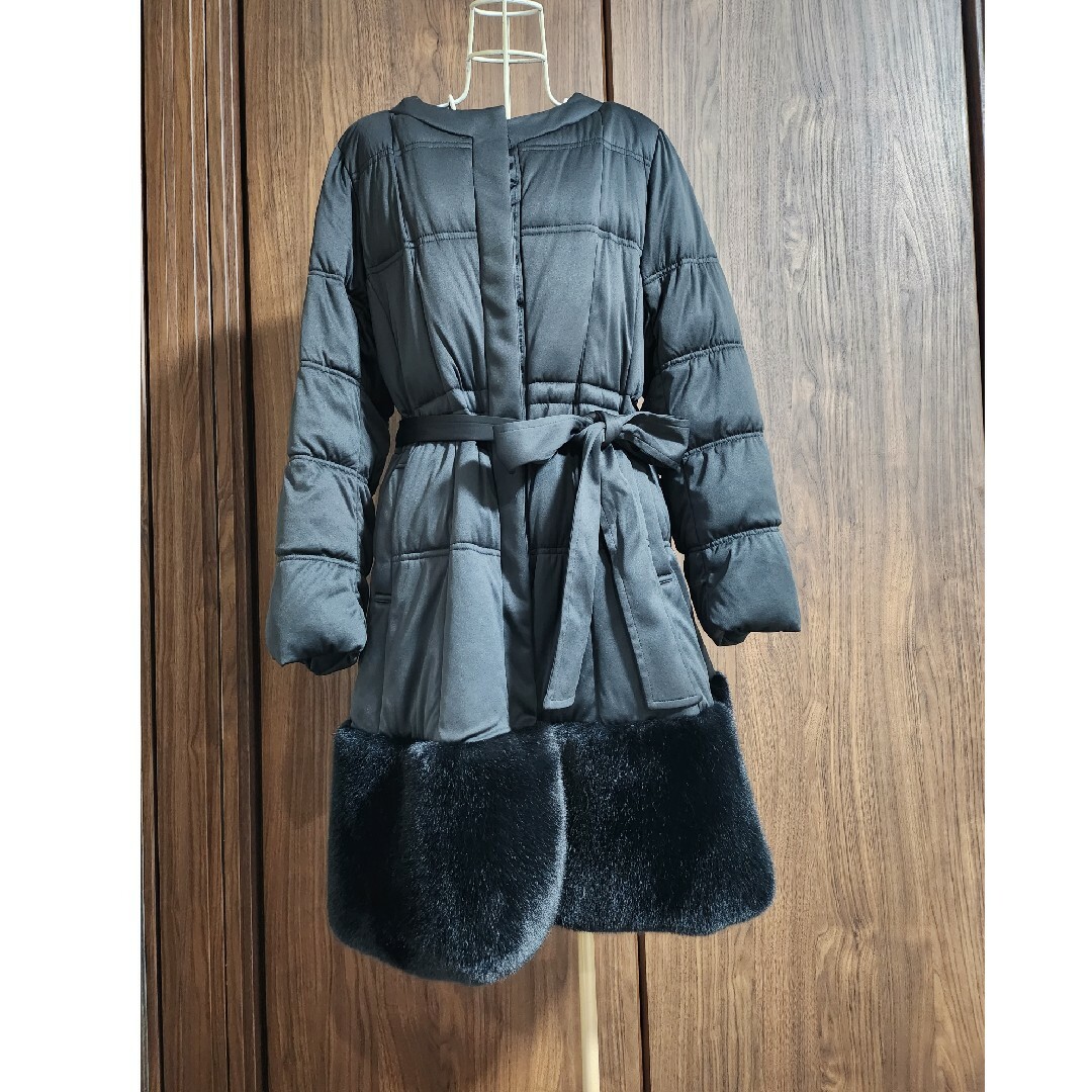 ANELALUX(アネラリュクス)の襟元ファー取り外し可能　ダウンコート レディースのジャケット/アウター(ダウンコート)の商品写真