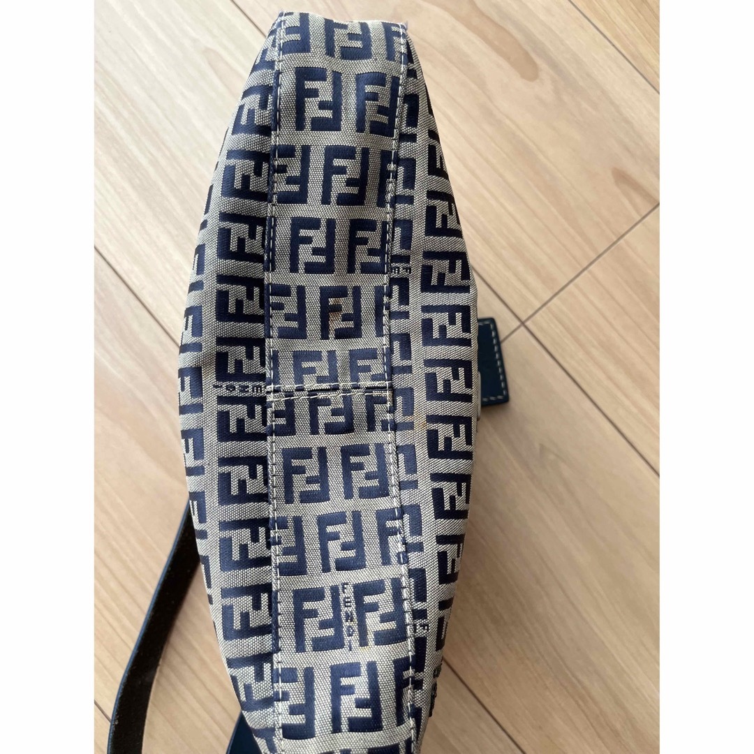 FENDI(フェンディ)の【最終値下】フェンディ　ヴィンテージ　ズッカ柄バッグ レディースのバッグ(ハンドバッグ)の商品写真