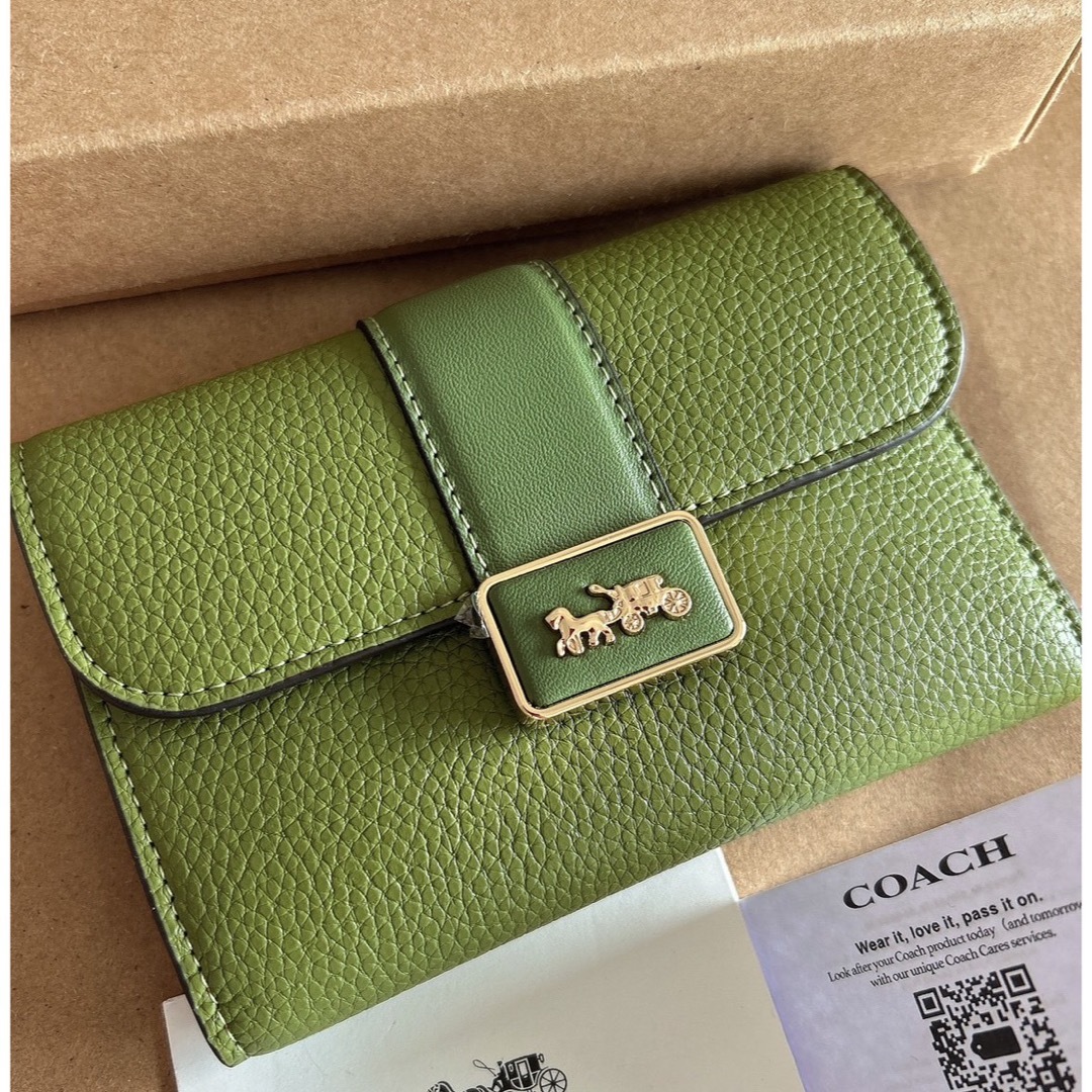 【新品】coach ミディアムグレースウォレット オリーブ 三つ折り財布