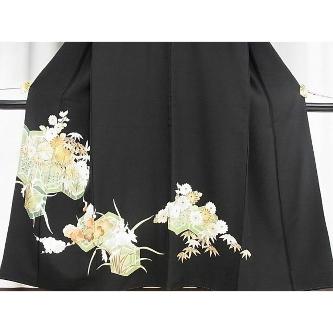 平和屋-こころ店■豪華黒留袖 駒刺繍 亀甲花文 金彩 着丈145.5cm 裄丈62cm 正絹 逸品 B-ph7152