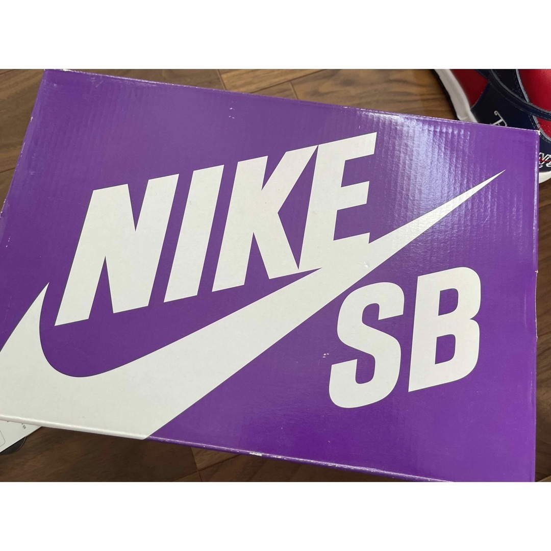 NIKE(ナイキ)の【新品未使用】　Supreme × Nike SB Dunk High メンズの靴/シューズ(スニーカー)の商品写真