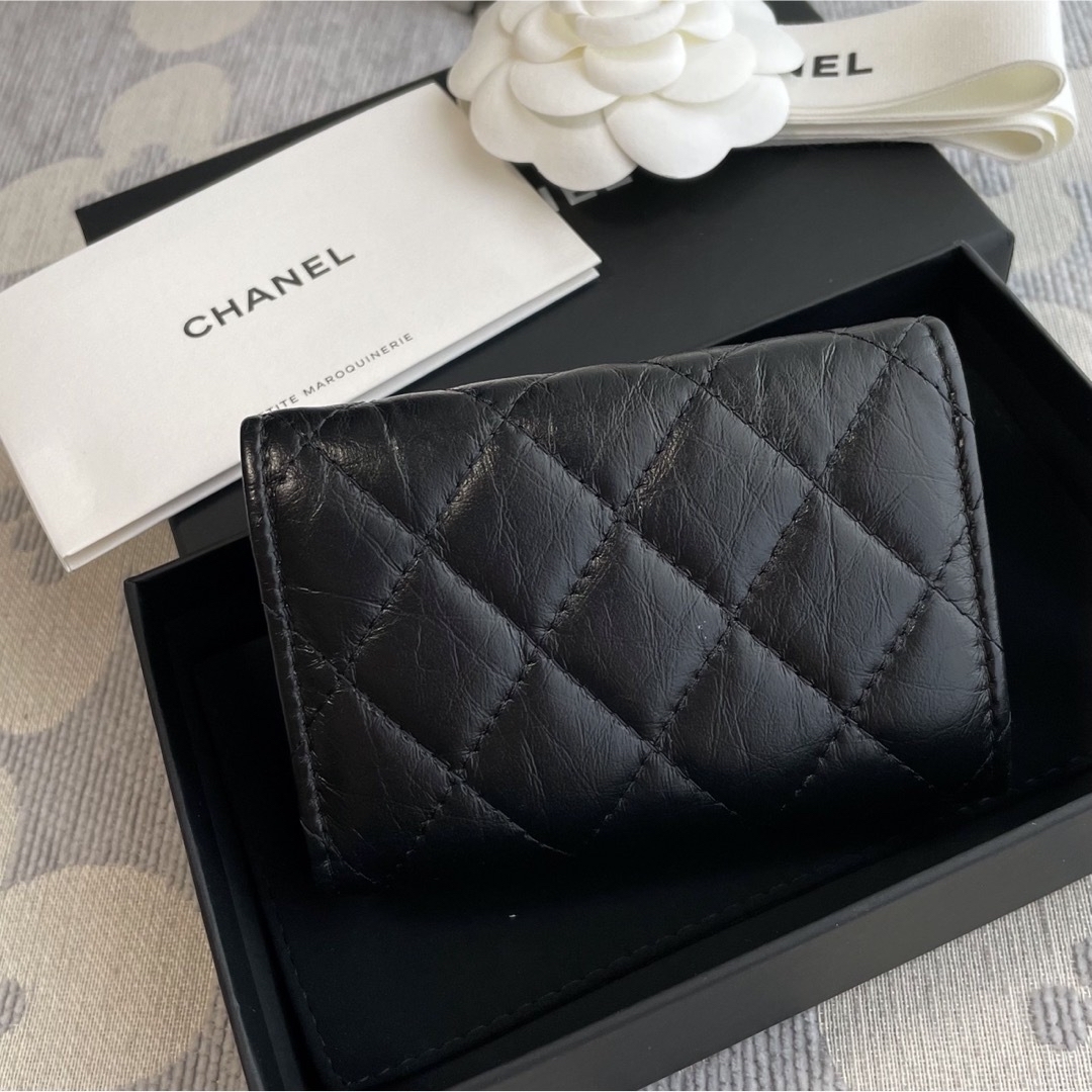 専用出品…美品　CHANEL　折り財布