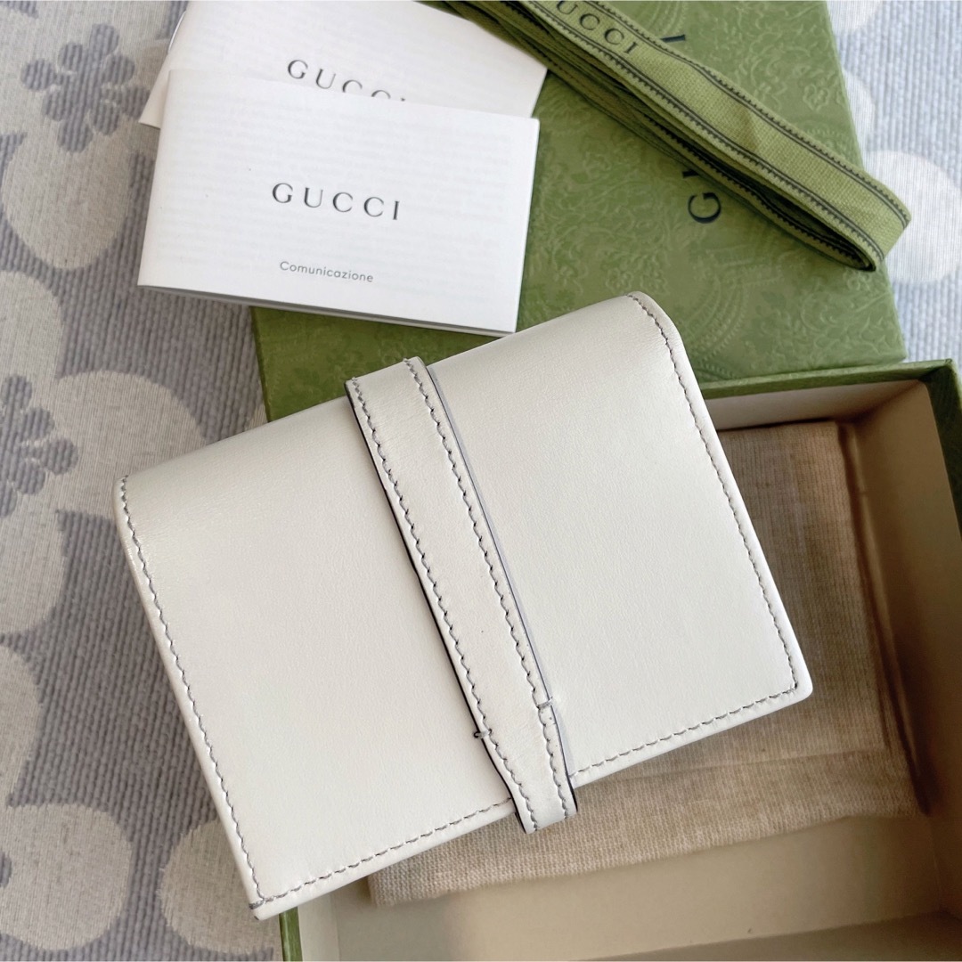 Gucci - 最終値下げ 《美品》 GUCCI ジャッキー 折り財布 アイボリーの